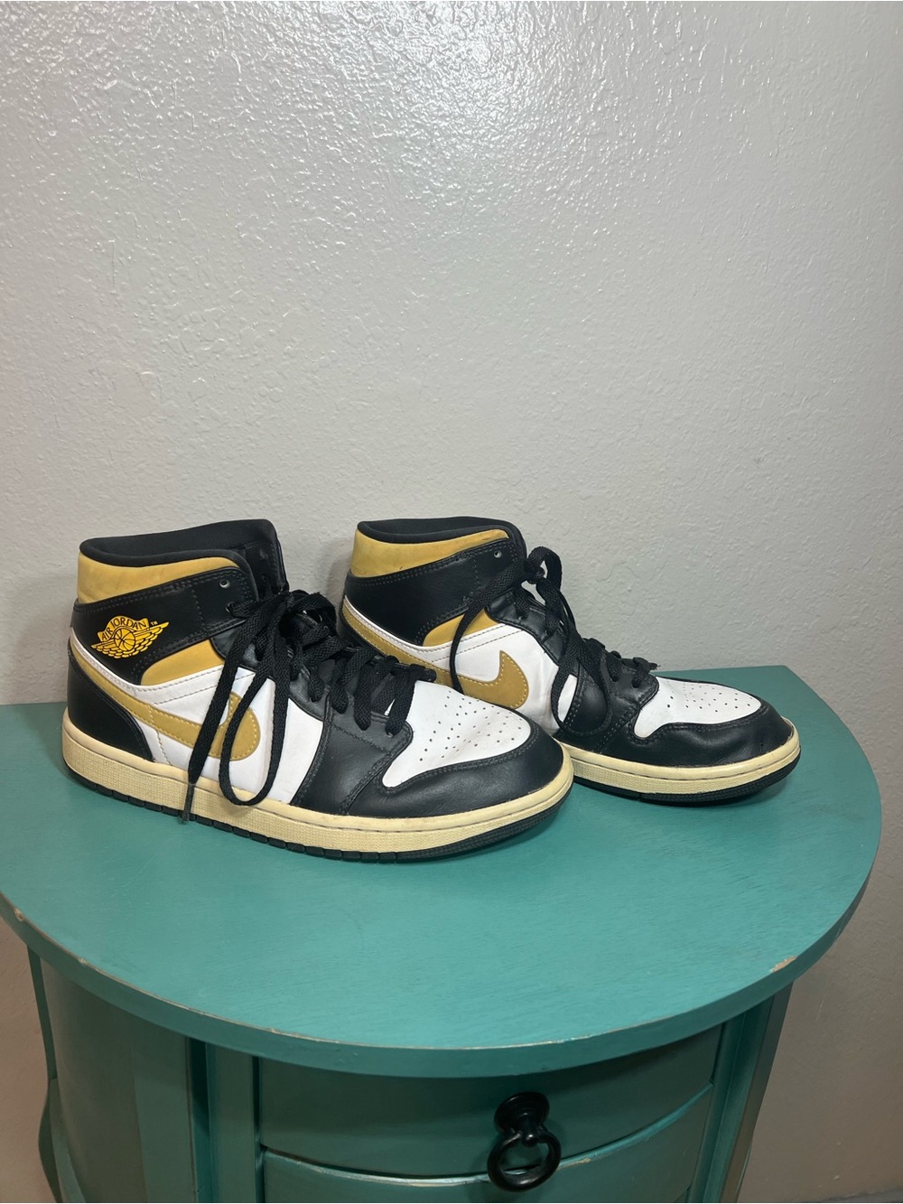 Nike Air Jordan Men's Black yellow and white Sneakers - Picture 1 of 16